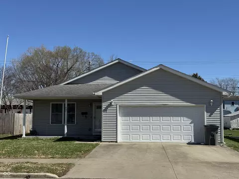 807 S Poplar St, Seymour, IN 47274