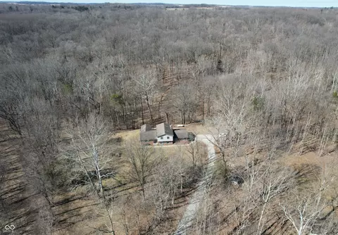 4996 W Fall Creek Rd, Crawfordsville, IN 47933
