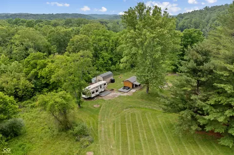 90 Elkinsville Rd, Nashville, IN 47448