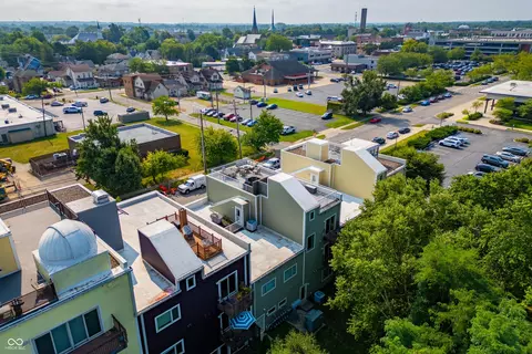 View/Area - 1014 Jackson St, Columbus, IN 47201 photo 2 of 5