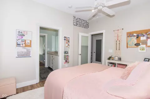 Bedroom - 1014 Jackson St, Columbus, IN 47201 photo 5 of 11