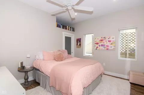 Bedroom - 1014 Jackson St, Columbus, IN 47201 photo 4 of 11