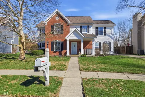 57 Carriage Lake Dr, Brownsburg, IN 46112