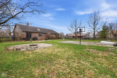 Exterior - 242 Pinnacle Ln, Plainfield, IN 46168 photo 4 of 6
