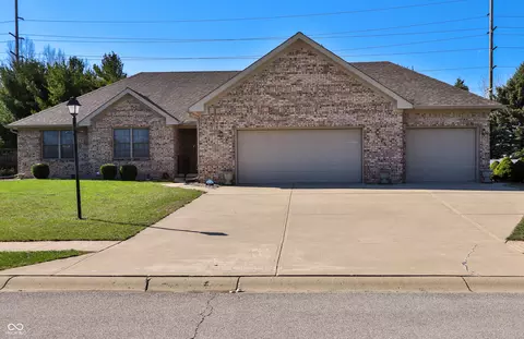 382 Karen Dr, Pittsboro, IN 46167