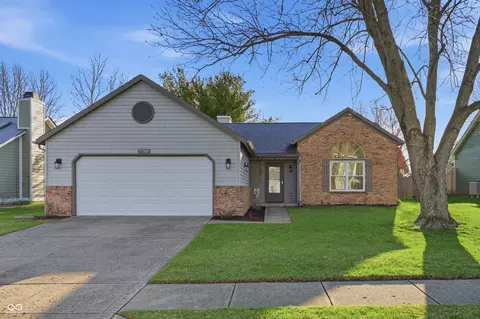 7709 Bayhill Dr, Indianapolis, IN 46236