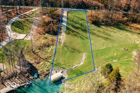 11291 W Grandview Dr, Columbus, IN 47201