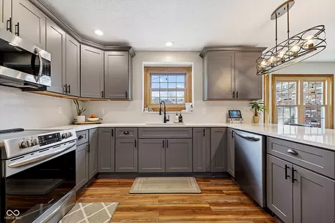 Kitchen - 7743 Harnessmaker Ct, Plainfield, IN 46168 photo 3 of 4