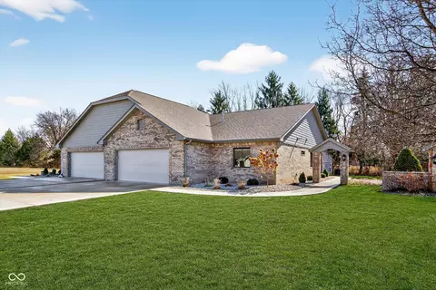 2327 Mimosa Ln, Anderson, IN 46011