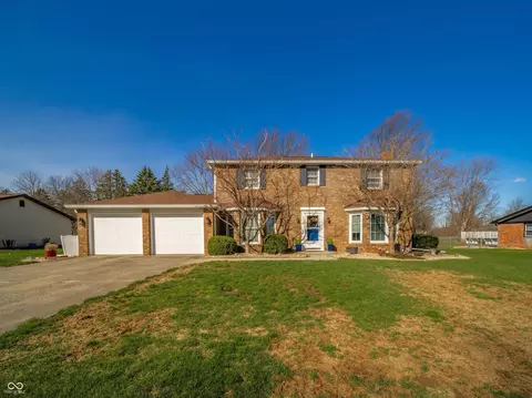 18 S Fairway Dr, Alexandria, IN 46001