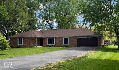 229 E Village Dr, Carmel, IN 46032