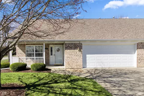 201 N Blue Ribbon Ct, Rushville, IN 46173