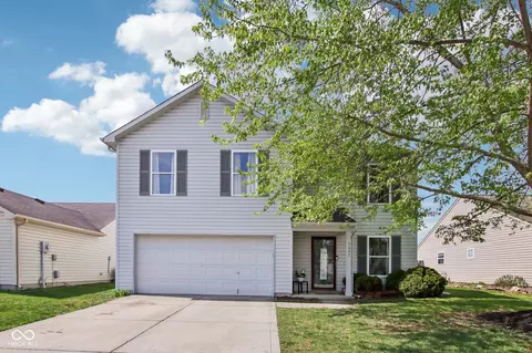 3642 Limelight Ln, Whitestown, IN 46075