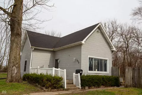 302 Academy St, Greenwood, IN 46143