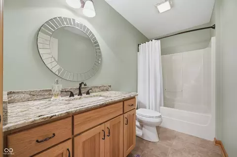 Bath - 170 Warwick Way, Pendleton, IN 46064 photo 2 of 2