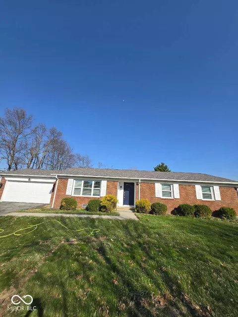 3745 S Main St, Whitestown, IN 46075
