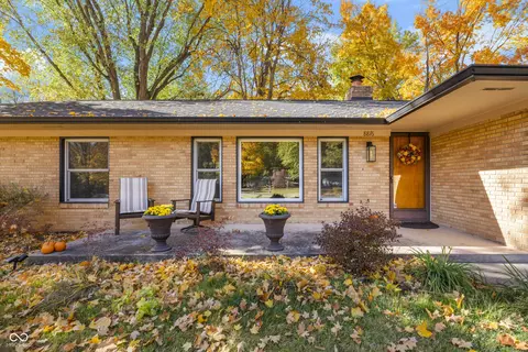 8816 El Rico Dr, Indianapolis, IN 46240