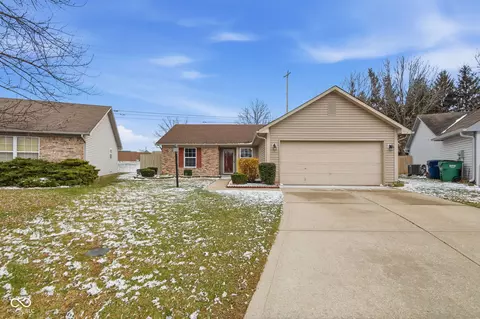 14649 Meadowcreek Dr, Carmel, IN 46033