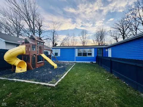 3831 Ireland Dr, Indianapolis, IN 46235
