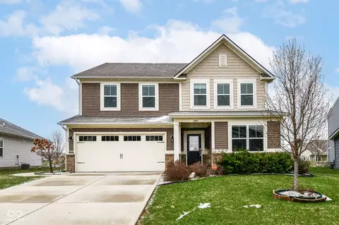 1169 Meadowbank Ln, Avon, IN 46123