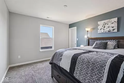 Bedroom - 6673 Laurelwood Dr, Pendleton, IN 46064 photo 9 of 12