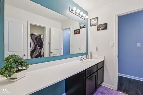 Bath - 6673 Laurelwood Dr, Pendleton, IN 46064 photo 1 of 5