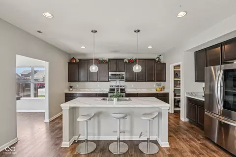 Kitchen - 6673 Laurelwood Dr, Pendleton, IN 46064 photo 2 of 6