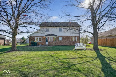 Exterior - 5986 Hall Rd, Plainfield, IN 46168 photo 5 of 8