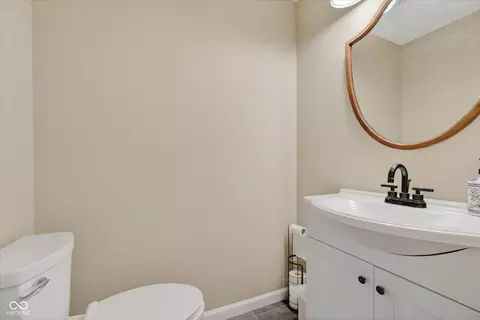 Bath - 5986 Hall Rd, Plainfield, IN 46168 photo 1 of 4