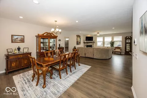 Dining - 6385 Harvey Dr, Plainfield, IN 46168 photo 2 of 3