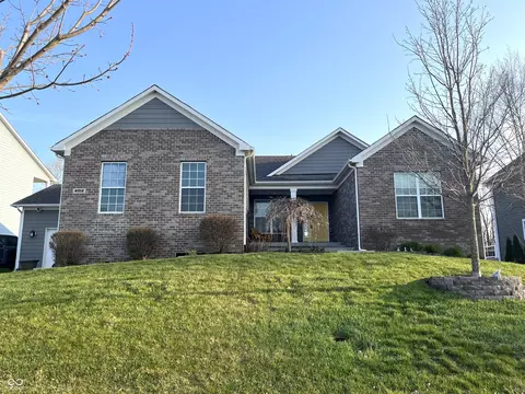 4912 Waterhaven Dr, Noblesville, IN 46062