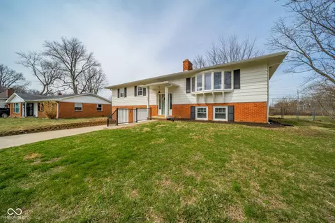 807 Bittersweet Ln, Anderson, IN 46011