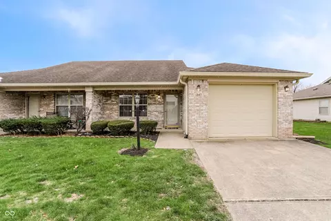 1347 Swan Dr, Franklin, IN 46131