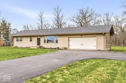2626 E 500 N, Whiteland, IN 46184