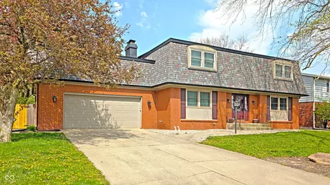 3204 W Twickingham Dr, Muncie, IN 47304