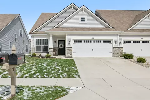82 Hovden Dr, Cicero, IN 46034