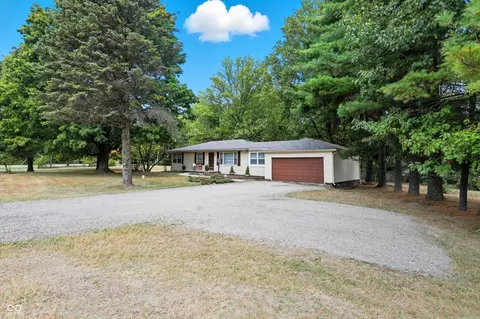 1940 Sheridan Rd, Noblesville, IN 46062