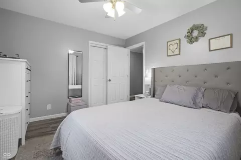 Bedroom - 3022 Beech Dr, Columbus, IN 47203 photo 5 of 5
