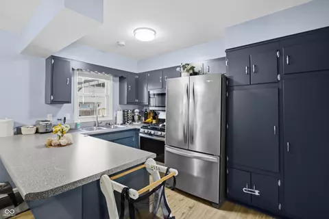 Kitchen - 3022 Beech Dr, Columbus, IN 47203 photo 6 of 6