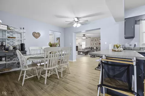 Dining - 3022 Beech Dr, Columbus, IN 47203 photo 1 of 2