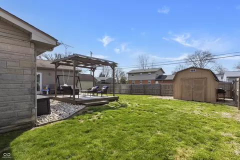 Exterior - 3022 Beech Dr, Columbus, IN 47203 photo 6 of 6