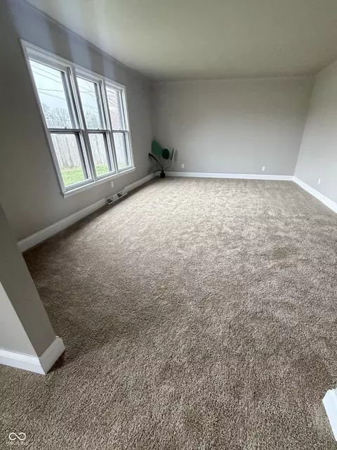 Living - 428 Southmore St, Plainfield, IN 46168 photo 4 of 5
