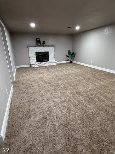 Living - 428 Southmore St, Plainfield, IN 46168 photo 5 of 5