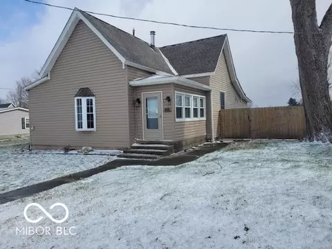 105 E Adams St, Kirklin, IN 46050