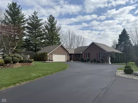 825 E Barachel Ln, Greensburg, IN 47240