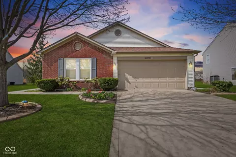 10275 Memorial Knoll Dr, Indianapolis, IN 46234