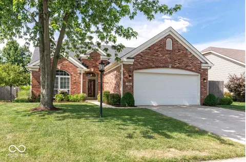 604 Beaverbrook Dr, Carmel, IN 46032