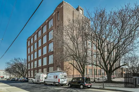 611 N Park Ave #208, Indianapolis, IN 46204