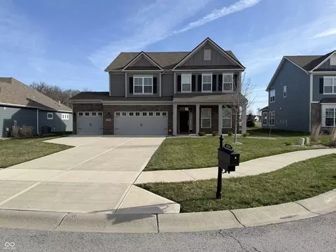 4030 Omaha Dr, Bargersville, IN 46106