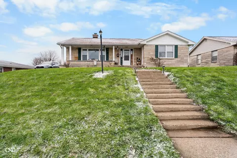 830 S Main St, Brownstown, IN 47220